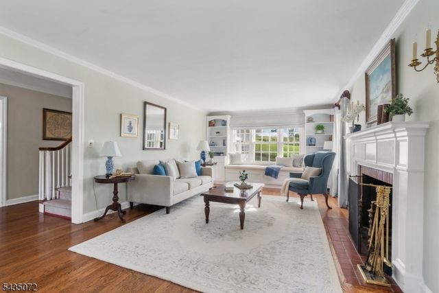 7 Birdseye Gln, Verona Twp., NJ 07044
