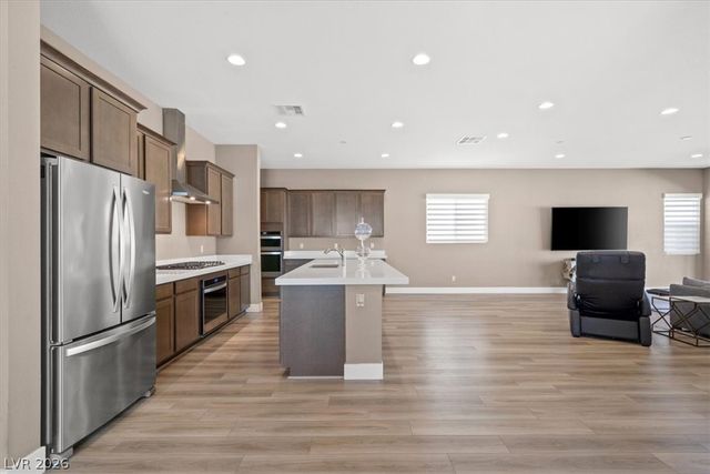 10142 TREE BLOSSOM Avenue, Las Vegas, NV 89166