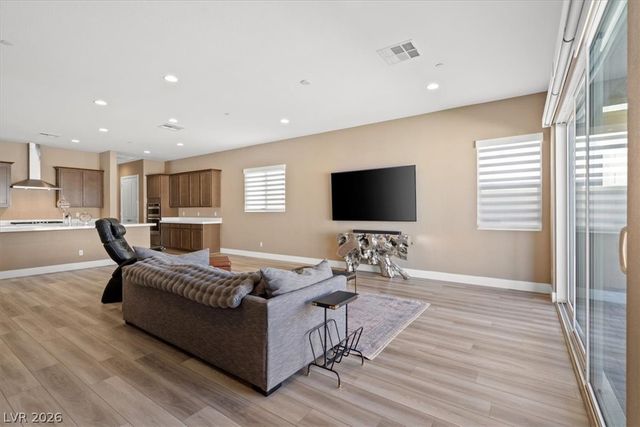 10142 TREE BLOSSOM Avenue, Las Vegas, NV 89166