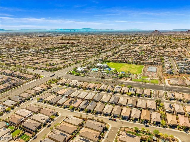 10142 TREE BLOSSOM Avenue, Las Vegas, NV 89166