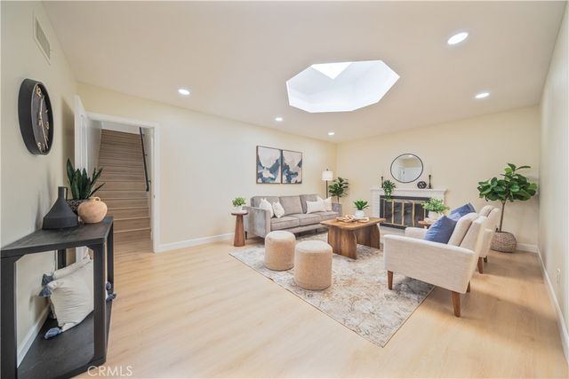 912 Hill Ave, Fullerton, CA 92832