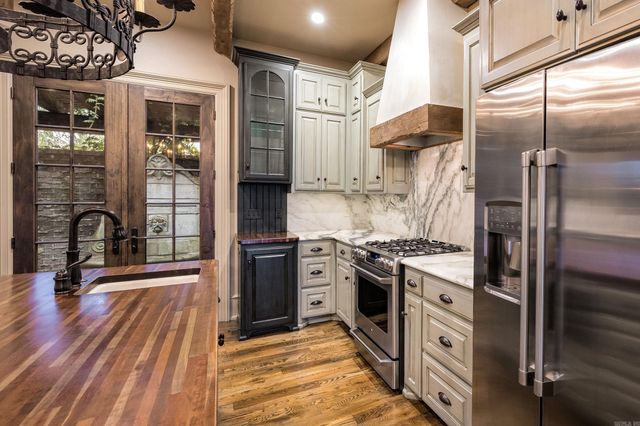 16206 Vista Del Rio Drive, North Little Rock, AR 72113