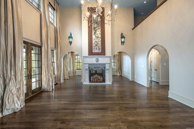 16206 Vista Del Rio Drive, North Little Rock, AR 72113