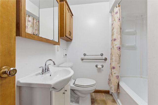 241 Grand Vista Drive, Beavercreek, OH 45440