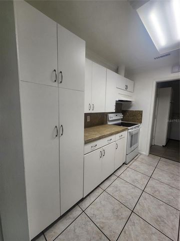 2023 GOLD AVENUE, Sarasota, FL 34235