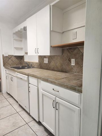 2023 GOLD AVENUE, Sarasota, FL 34235