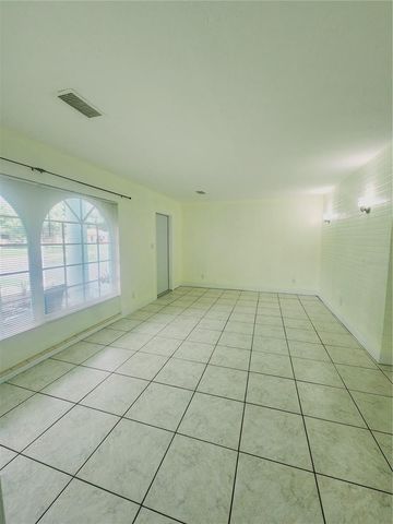 2023 GOLD AVENUE, Sarasota, FL 34235