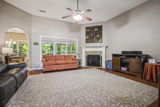 12215 CHAPEL MEADOW LN, Arlington, TN 38002