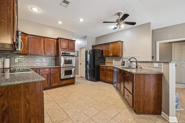 12215 CHAPEL MEADOW LN, Arlington, TN 38002