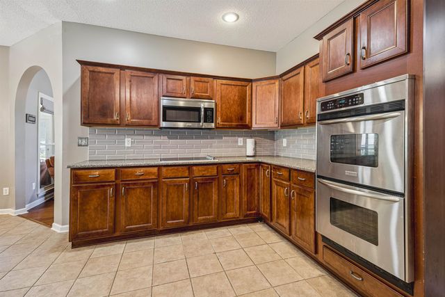 12215 CHAPEL MEADOW LN, Arlington, TN 38002