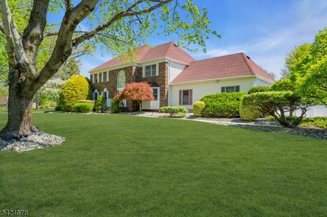 4 Oakley Knl, Hillsborough Twp., NJ 08844