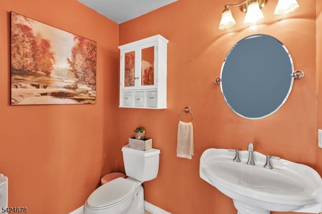 4 Oakley Knl, Hillsborough Twp., NJ 08844