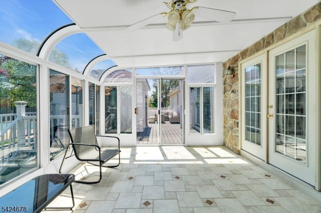 4 Oakley Knl, Hillsborough Twp., NJ 08844