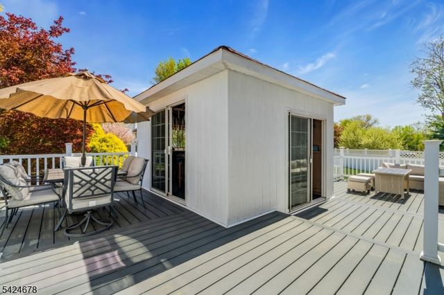 4 Oakley Knl, Hillsborough Twp., NJ 08844