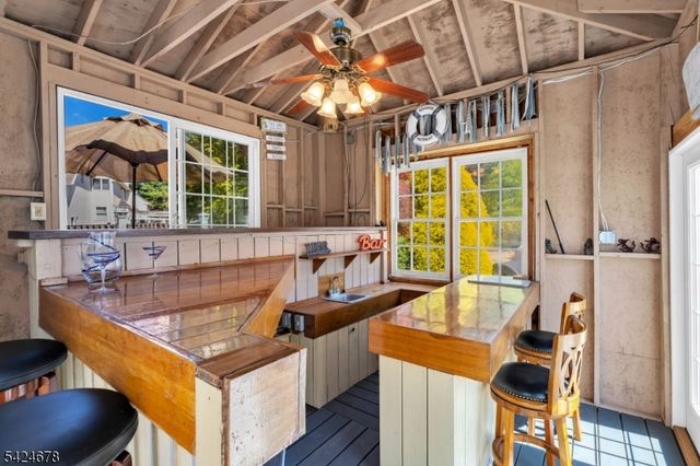 4 Oakley Knl, Hillsborough Twp., NJ 08844