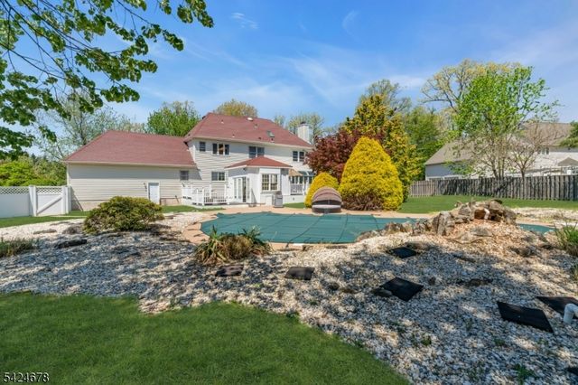 4 Oakley Knl, Hillsborough Twp., NJ 08844