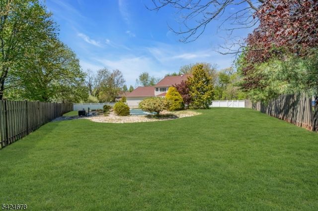 4 Oakley Knl, Hillsborough Twp., NJ 08844