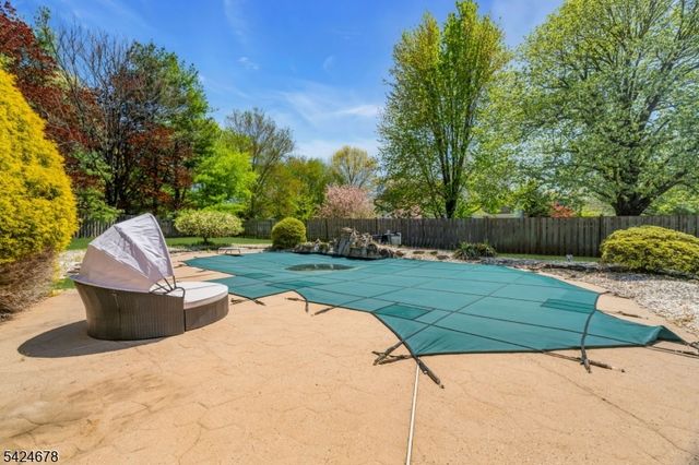 4 Oakley Knl, Hillsborough Twp., NJ 08844