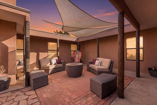 409 Monte Alto Place NE, Albuquerque, NM 87123