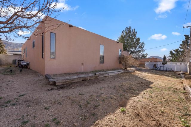 409 Monte Alto Place NE, Albuquerque, NM 87123
