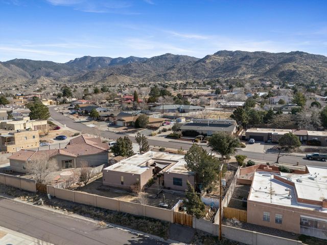 409 Monte Alto Place NE, Albuquerque, NM 87123