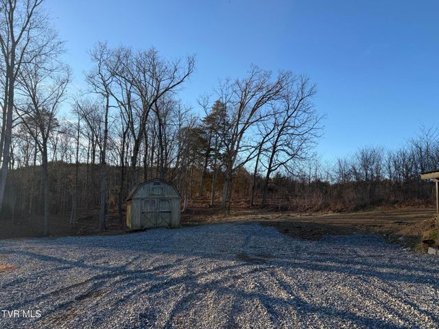 220 Redwood Lane, Mosheim, TN 37818