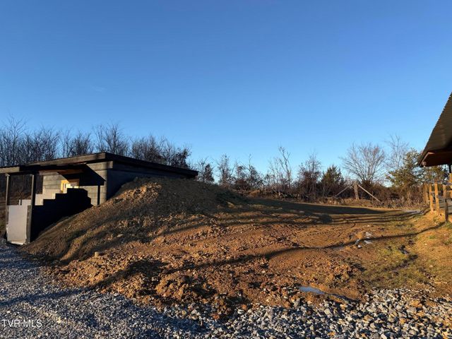 220 Redwood Lane, Mosheim, TN 37818