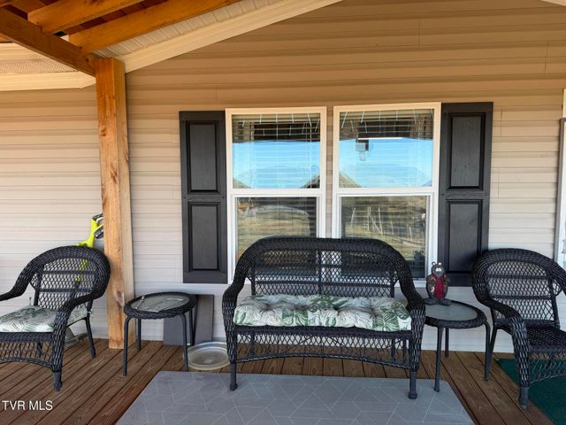 220 Redwood Lane, Mosheim, TN 37818