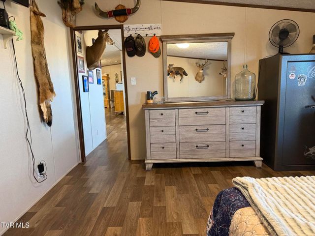 220 Redwood Lane, Mosheim, TN 37818