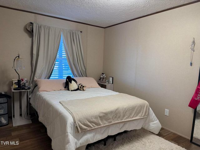 220 Redwood Lane, Mosheim, TN 37818