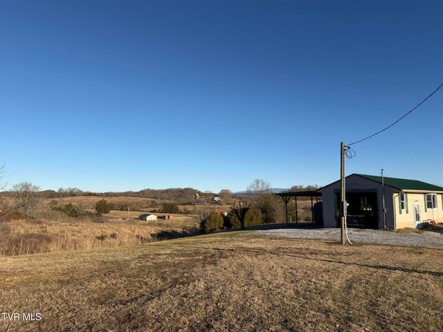 220 Redwood Lane, Mosheim, TN 37818