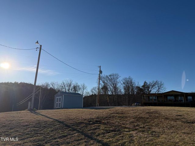 220 Redwood Lane, Mosheim, TN 37818