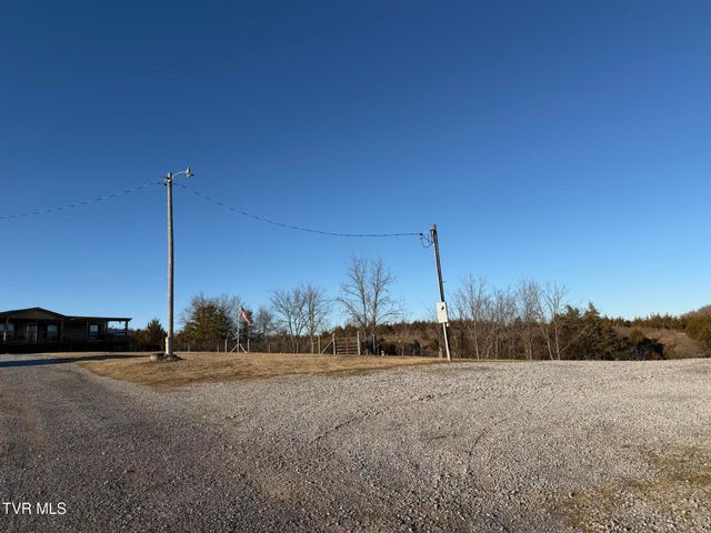 220 Redwood Lane, Mosheim, TN 37818