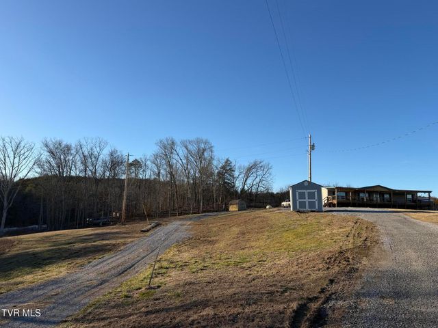 220 Redwood Lane, Mosheim, TN 37818