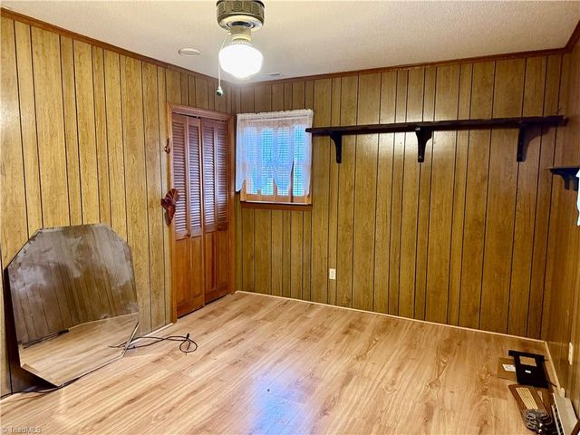 163 E Meadow Road, Thomasville, NC 27360