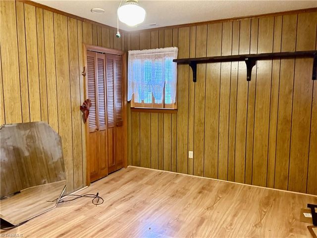 163 E Meadow Road, Thomasville, NC 27360