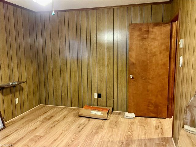 163 E Meadow Road, Thomasville, NC 27360