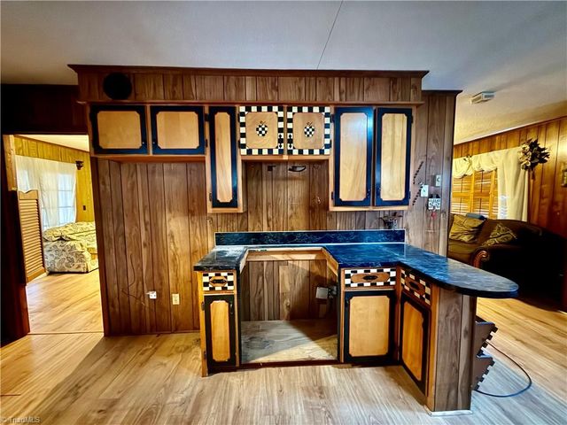 163 E Meadow Road, Thomasville, NC 27360