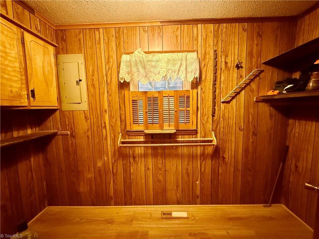 163 E Meadow Road, Thomasville, NC 27360