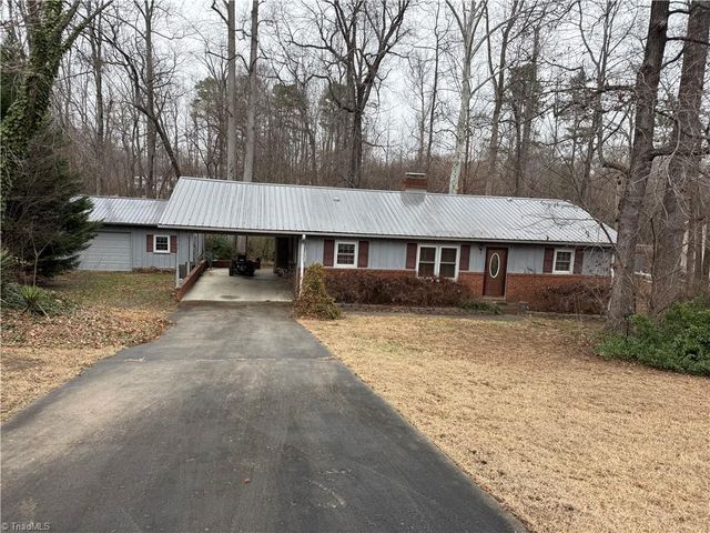 163 E Meadow Road, Thomasville, NC 27360