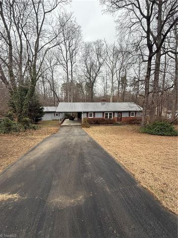 163 E Meadow Road, Thomasville, NC 27360