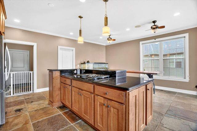 4701 THORNBROOK RDG, Columbia, MO 65203