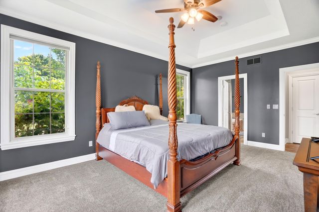 4701 THORNBROOK RDG, Columbia, MO 65203