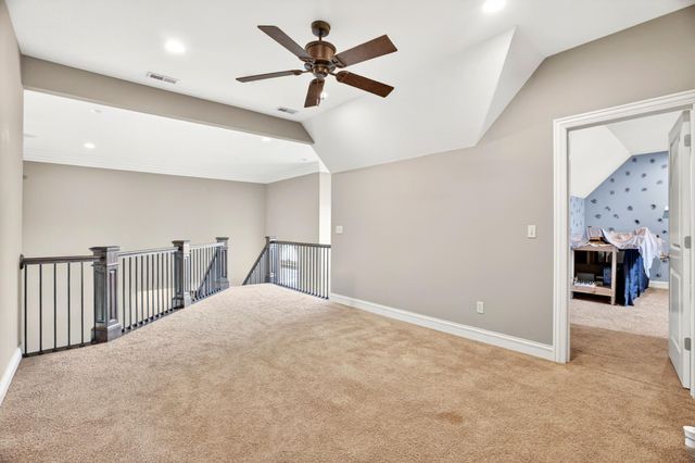 4701 THORNBROOK RDG, Columbia, MO 65203