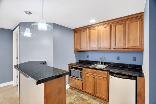 4701 THORNBROOK RDG, Columbia, MO 65203