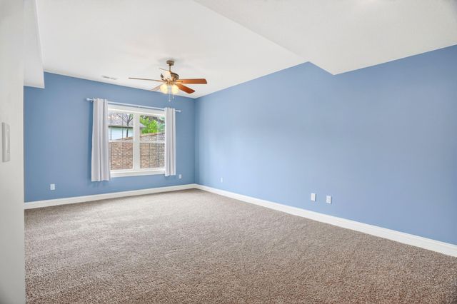4701 THORNBROOK RDG, Columbia, MO 65203