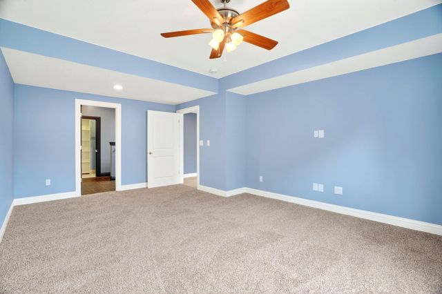 4701 THORNBROOK RDG, Columbia, MO 65203