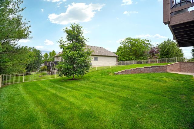 4701 THORNBROOK RDG, Columbia, MO 65203