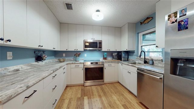 10845 MARGARET DRIVE, Tavares, FL 32778