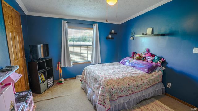 2090 W 800 S, North Judson, IN 46366